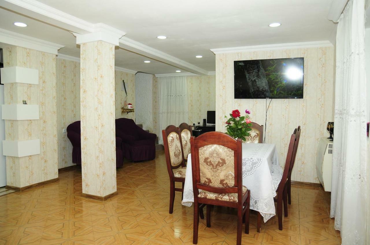 Guest House Ivo Боржоми Екстериор снимка