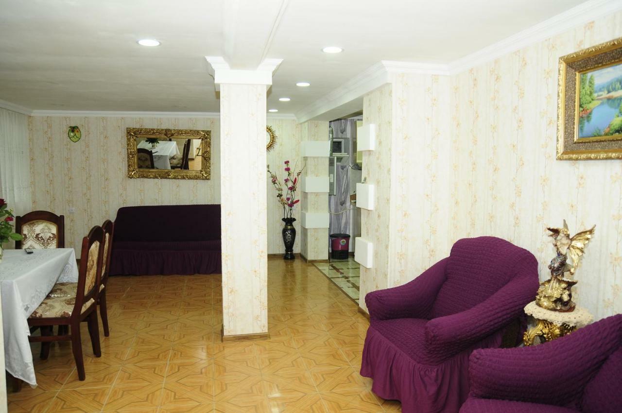 Guest House Ivo Боржоми Екстериор снимка